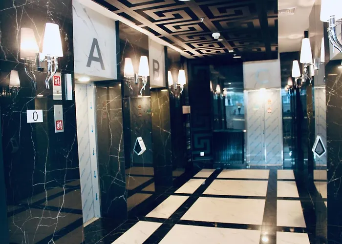 Hanza Tower -M&M Luxury Apartment